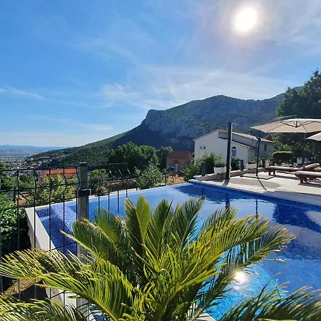 Despacito In Klis, Split - Private Heated Pool 别墅
