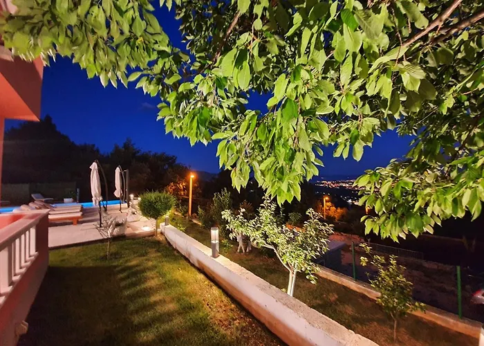 Despacito In Klis, Split - Private Heated Pool