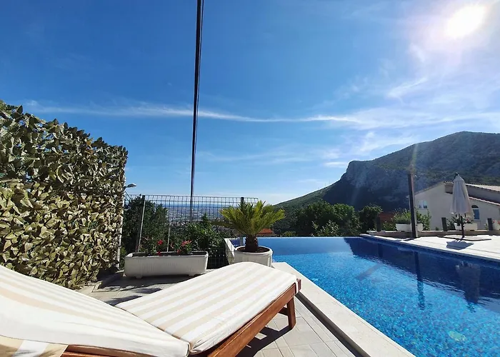 Despacito In Klis, Split - Private Heated Pool * 索林