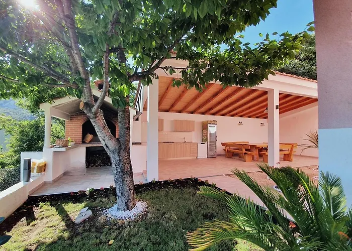 Despacito In Klis, Split - Private Heated Pool